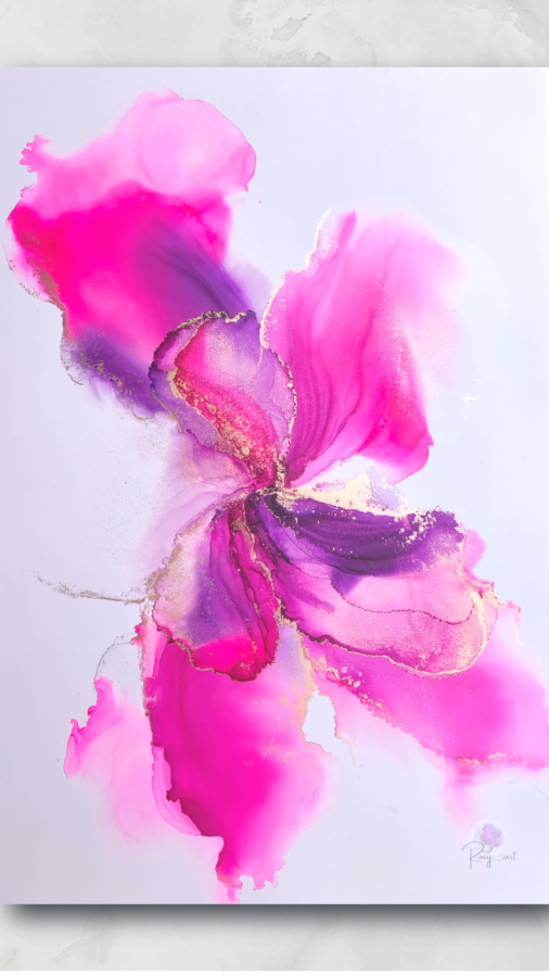 アルコールインクアートで描かれた、ピンクと紫のグラデーションが薫るように広がる抽象画 / An abstract alcohol ink artwork with soft pink and purple gradients, evoking a gentle floral bloom.